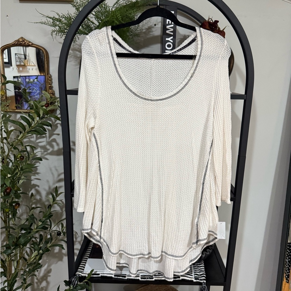 coco + Jameson Chic Cream Long Sleeve Top with Gray Trim size large